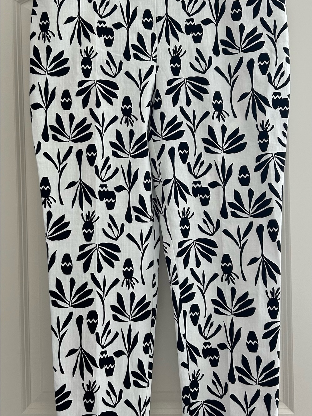 Chico's White Pant with Black Floral Silhouette Print
